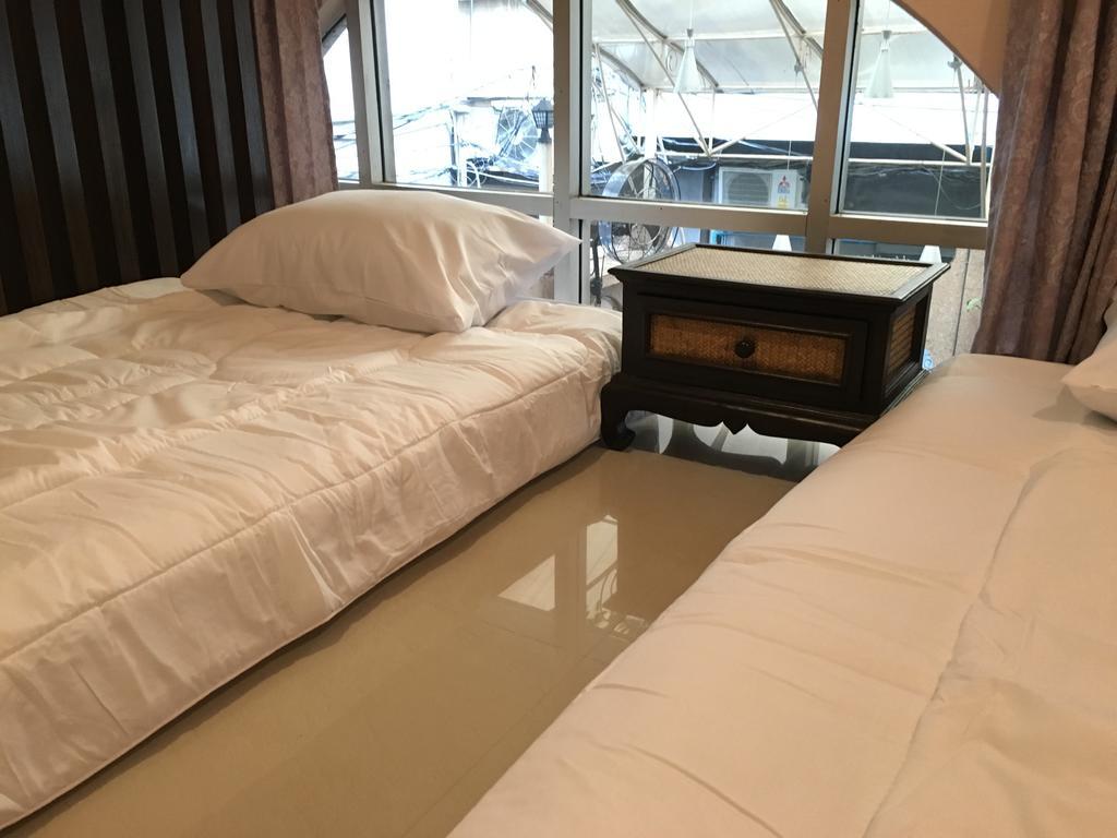 The Grand Palace Hostel Бангкок Номер фото